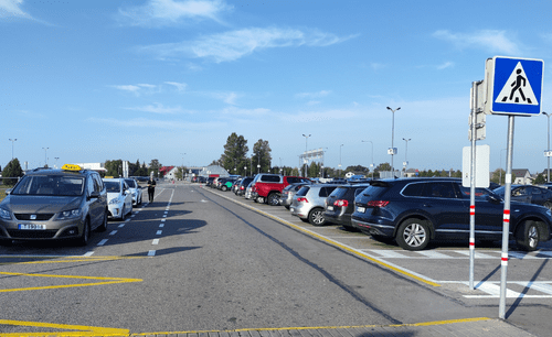Parkavimas Kauno oro uostas (KUN) - P2 uniPark aikštelė šalia terminalo