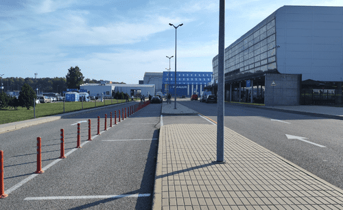 Parkavimas Kauno oro uostas (KUN) - P2-BUS uniPark aikštelė autobusams šalia terminalo