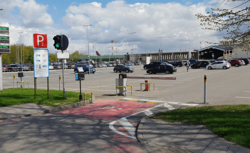 Parkavimas Vilniaus oro uoste (VNO) – P2 uniPark trumpalaikio parkavimo aikštelė šalia terminalo